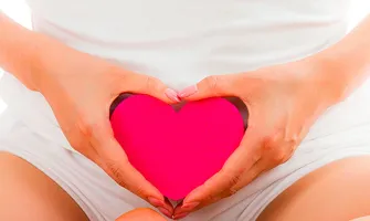 Uscăciunea și Atrofia Vaginală: Cauze, Simptome și Soluții Moderne cu Acid Hialuronic