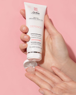DEFENCE scrub exfoliant tub 75 ml