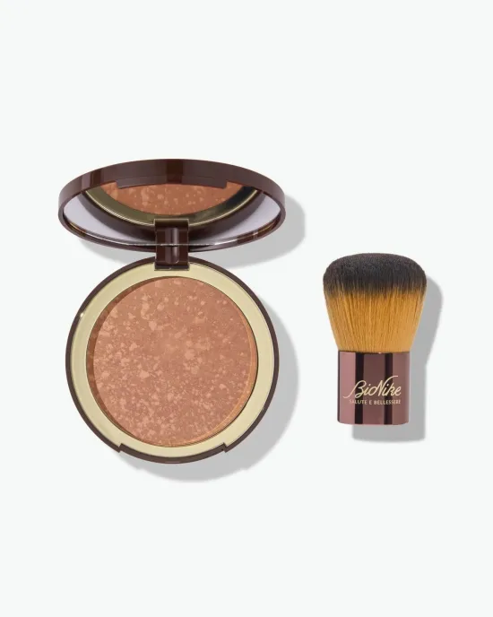 DEFENCE COLOR Bronze Kit Maxi Compact Bronzing + Kabuki Brush
